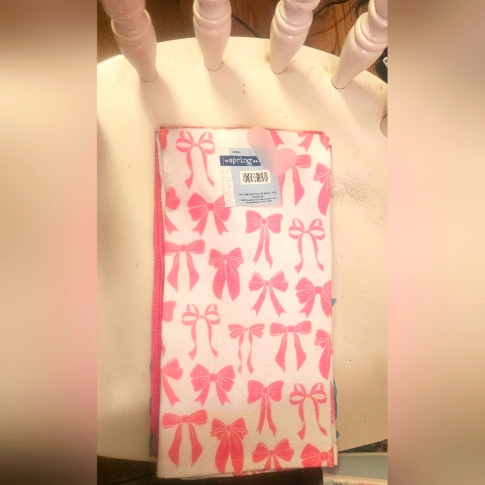 Spring Shop pink towels